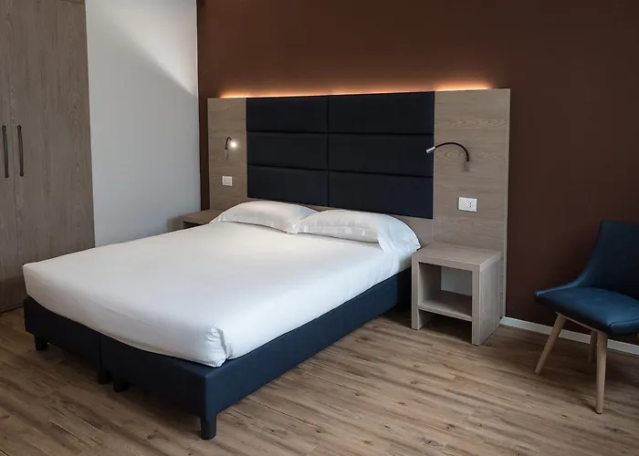 Letto A Castello Oda ve Kahvaltı Ferrara